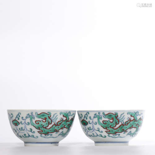 Chinese doucai porcelain bowls, pair