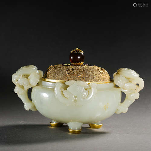 CHINESE HETIAN JADE AROMA STOVE AND PURE GOLD FILAMENT LID, ...