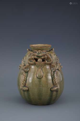 Yueyao Beast Head Amphora