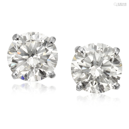 DIAMOND STUD EARRINGS