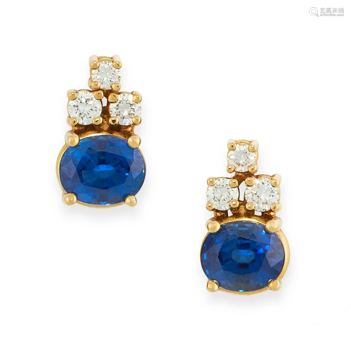 A PAIR OF SAPPHIRE AND DIAMOND STUD EARRINGS, GUBELIN