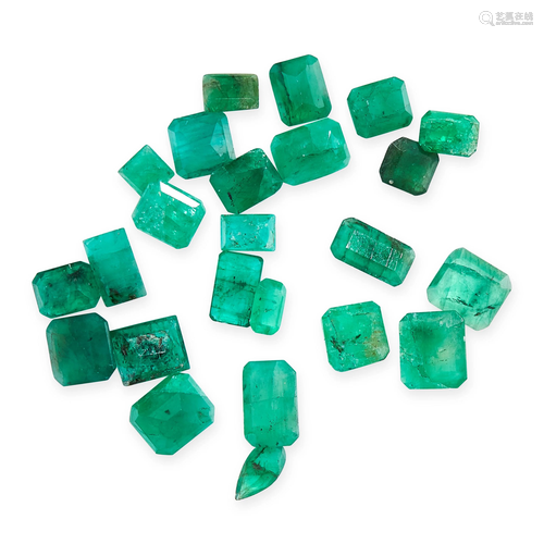 A MIXED LOT OF UNMOUNTED EMERALDS of various cuts,