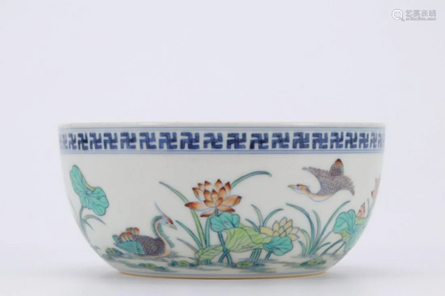 CHINESE DOUCAI GLAZED CONTAINER,QIANLONG MARK