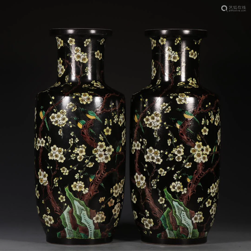 CHINESE BLACK GROUND SANCAI GLAZED VASE,QIANLONG …