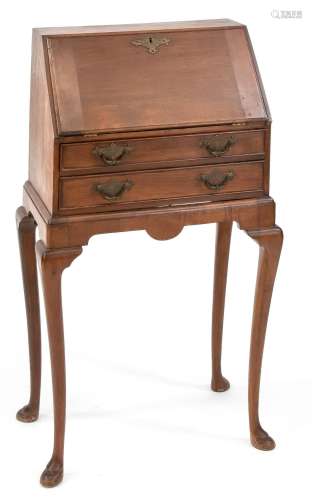Small slanted flap secretary, England c. 1900, solid mahogan...