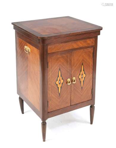 Side cabinet, probably England around 1900, mahogany veneere...