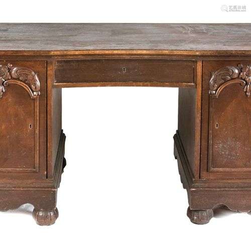 Desk circa 1910, oak, restored-dressed, 78 x 150 x 79 cm.- T...