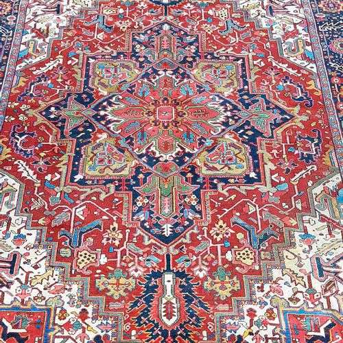 Carpet, 333 x 245 cm