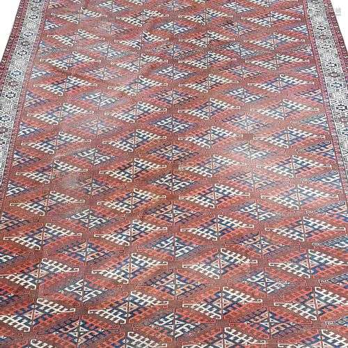 Carpet, 355 x 215 cm