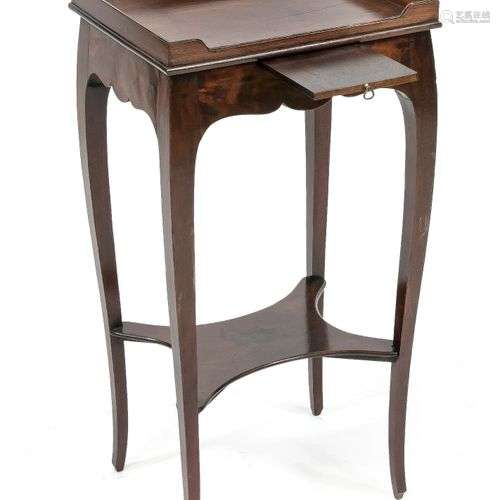 Small side table, England 19th c., mahogany veneered and sol...