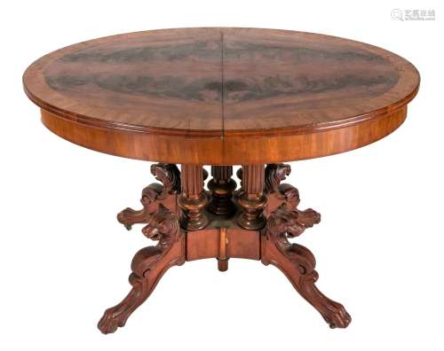 Oval extending table around 1860, mahogany, 76 x 116 x 85 cm...