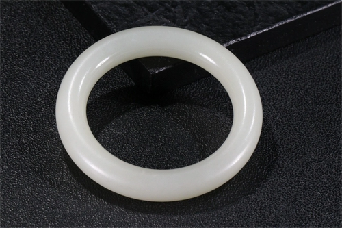 A Carved Jade Bracelet