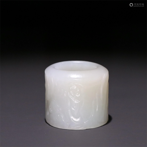 A Jade Thumb Ring with Landscape & Figure Pattern