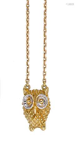 A modern 18ct gold owl pendant and chain,