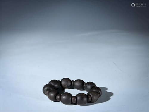 A Set of Chinese Carved Agarwood Bracelet