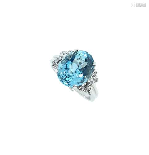 An 18ct white gold aquamarine and diamond cocktail ring,