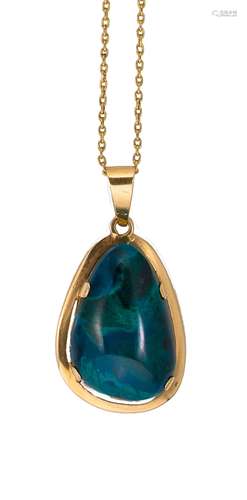 A chrysocolla pendant and chain,