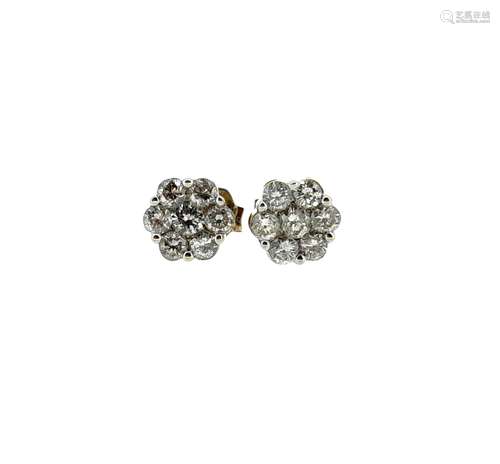 A pair of diamond cluster ear studs,