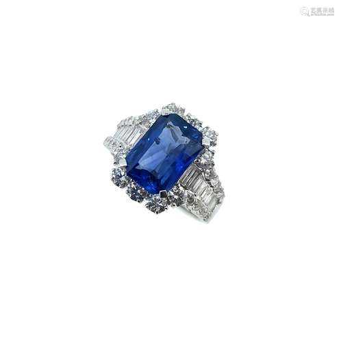 A sapphire and diamond cluster ring,