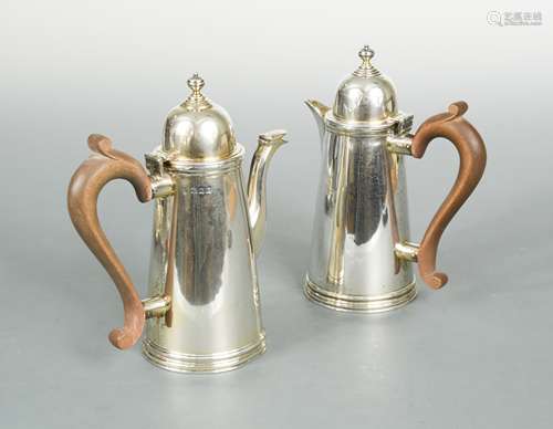 A George V silver café au lait set,