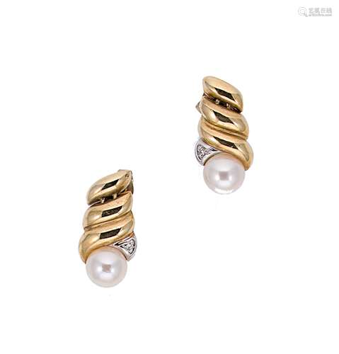 A pair of cultured pearl ear studs,