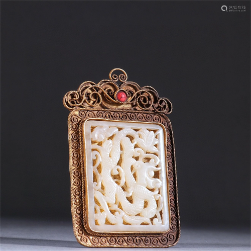 A Gilt Silver Pendant with Jade Inlaid