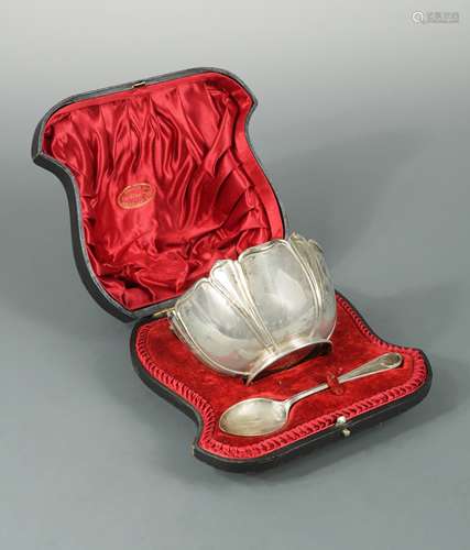 An Edward VII silver Art Nouveau bowl with later spoon,