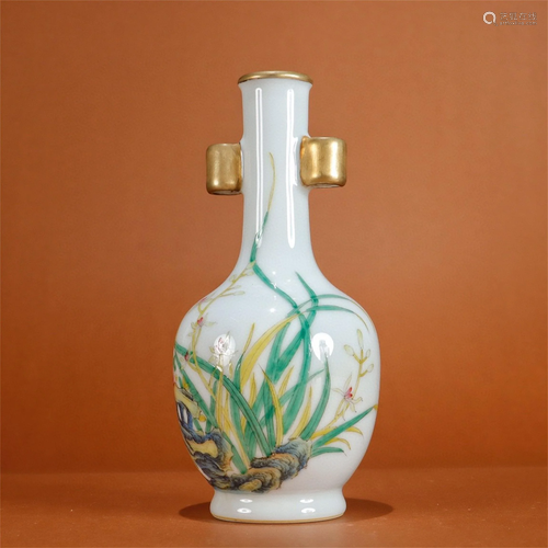 A Chinese Famille-Rose Porcelain Vase