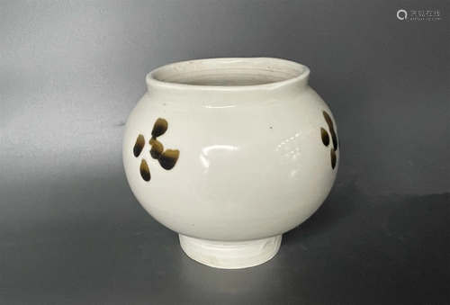 A Chinese Ding-Ware Glazed Porcelain Jar