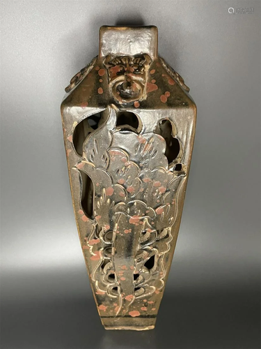 A Chinese Ding-Ware Glazed Porcelain Vase