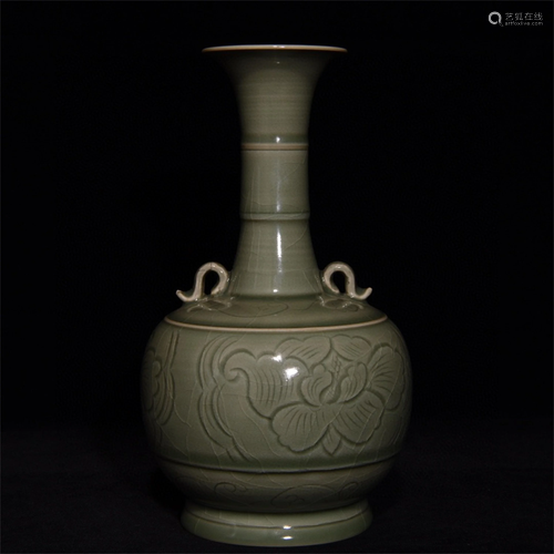 A Chinese Yue-Ware Glazed Porcelain Vase