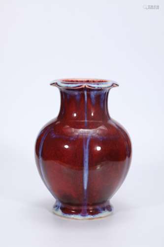 Kiln turned red glaze flower mouth melon rimmed vase