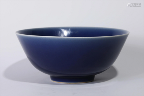 A CHINESE BLUE GLAZE PORCELAIN BOWL