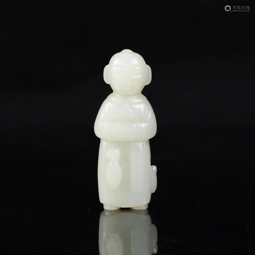 A CHINESE JADE CARVED FIGURAL DECORATION