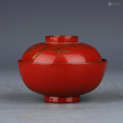 A CHINESE GOLD-PAINTED RED LACQUER BOWL AND COVER