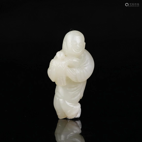 A CHINESE JADE CARVED FIGURAL DECORATION