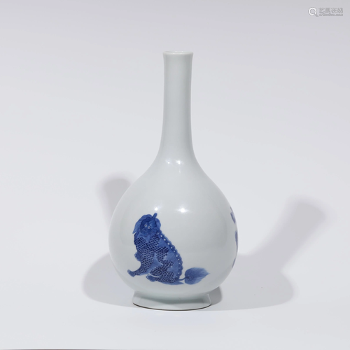 A CHINESE BLUE AND WHITE MYTHICAL-BEASTS VASE