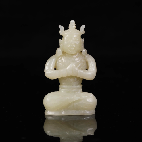 A CHINESE JADE CARVED BUDDHA STATUETTE