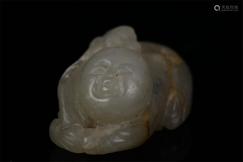 A CHINESE JADE CARVED FIGURAL DECORATION