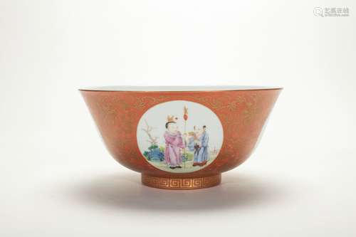 Chinese Famille Rose Fanhong Gold Painted Porcelain Bowl