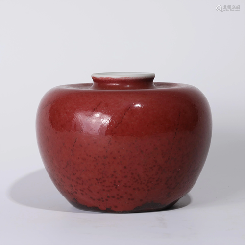 A CHINESE RED GLAZE PORCELAIN APPLE SHAPED VASE