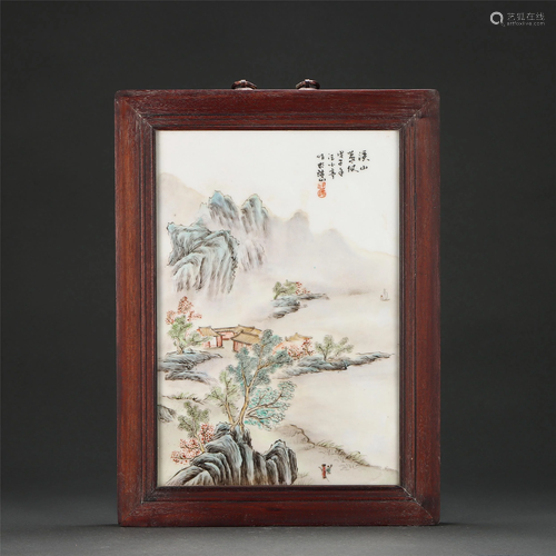 A CHINESE FAMILLE ROSE PORCELAIN PLATE PAINTING