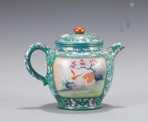 A CHINESE PAINTED ENAMEL TEA POT