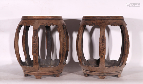 PAIR OF CHINESE HUANGHUALI STOOLS