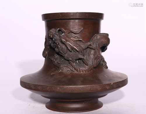 A CHINESE CARVED DRAGON BRONZE VASE