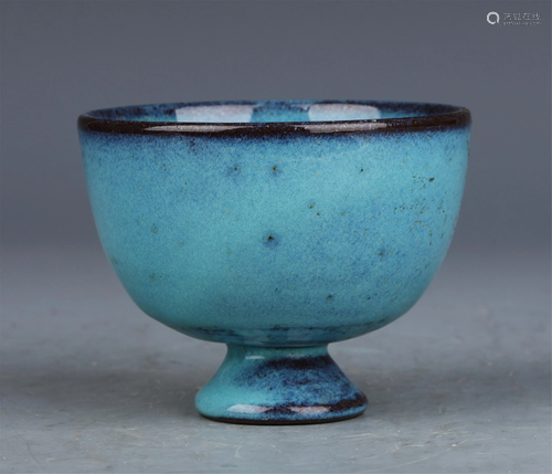 A CHINESE JUN TYPE GLAZED PORCELAIN CUP