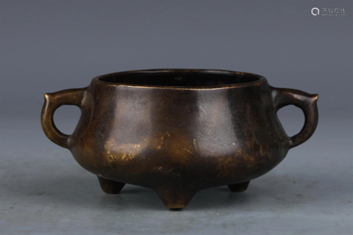 A CHINESE BRONZE DOUBLE HANDLE CENSER