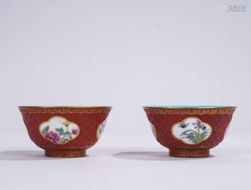 A pair of 'floral' bowl
