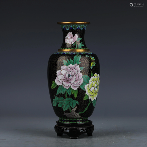 A CHINESE CLOISONNE FLOWER VASE