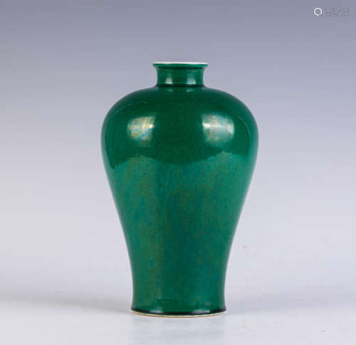 A green glazed Meiping